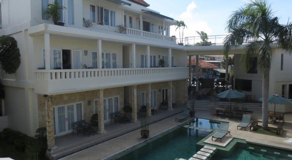 Bali Court Hotel & Apartment Legian Exterior foto